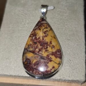 Colgante de Jaspe de Tortosa (Broccatello di Spagna) pulido, engarzado en plata 925