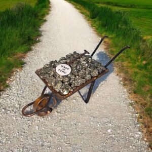 Carretilla de Pirita miniatura mineral natural