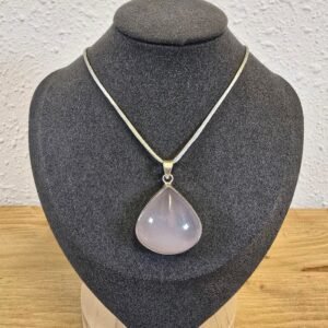 Colgante piedra natural cuarzo rosa y engarzado plata 925