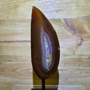 Agata con peana de hierro, mineral natural